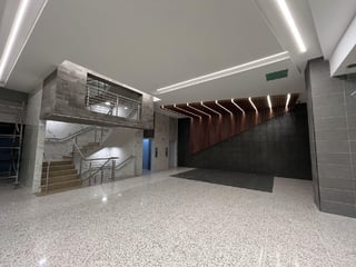 Edificio en alquiler 8,000M2 Boulevard proceres Zona 10 - 2