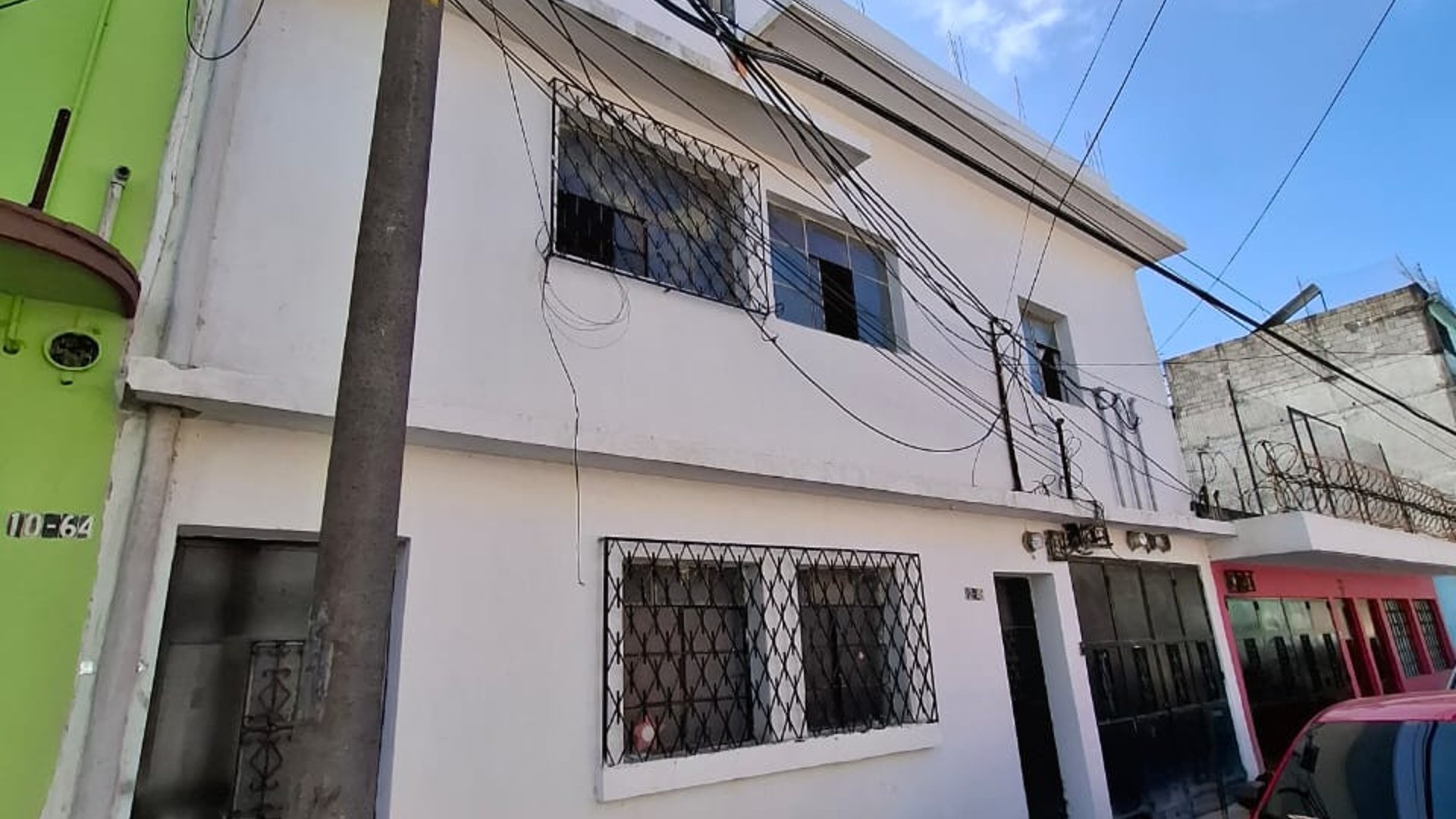 En venta edificio con 7 apartamentos en Zona 7