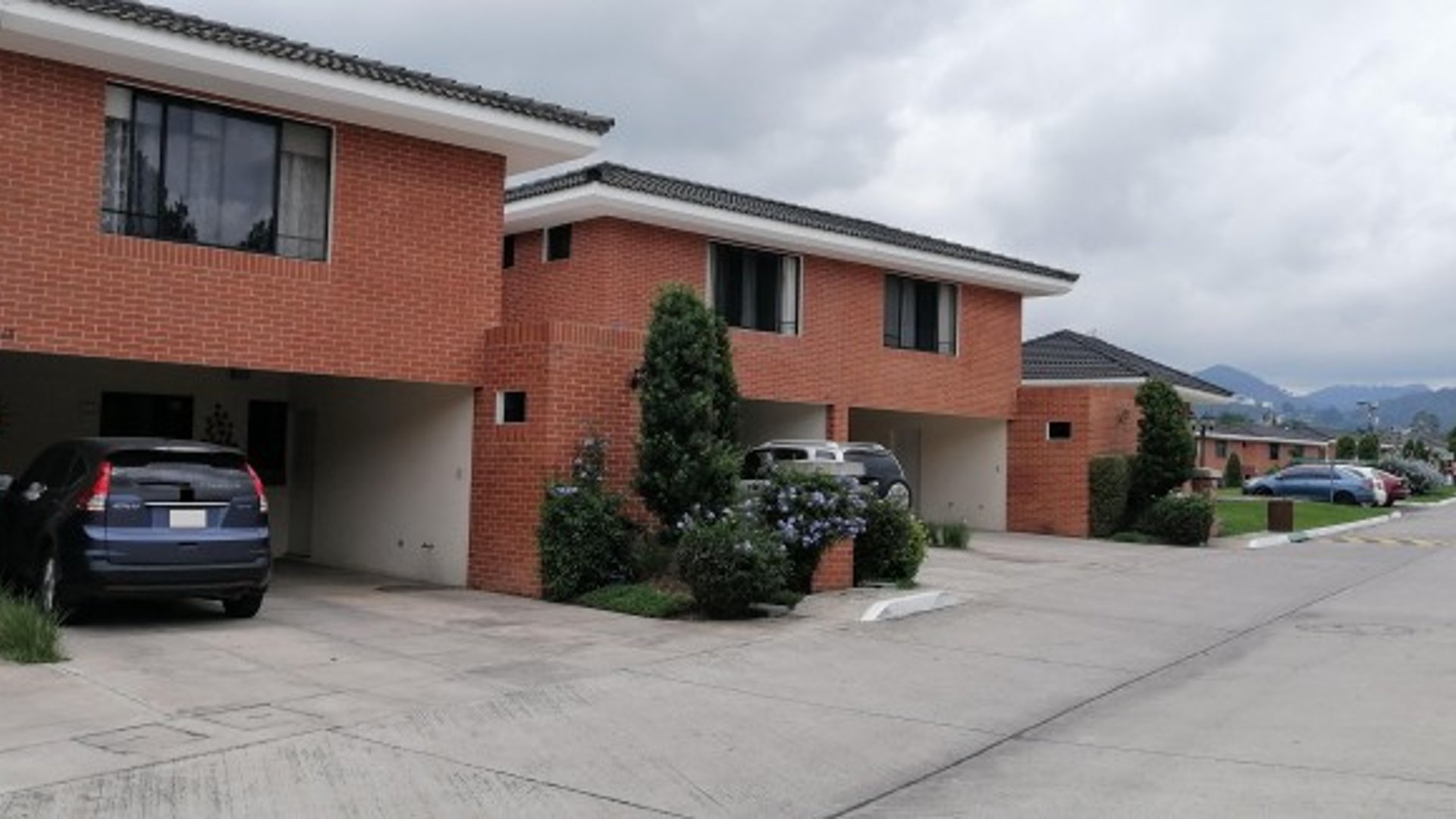 Casa en Venta en Zona 16, Alameda De San Isidro - Image 1