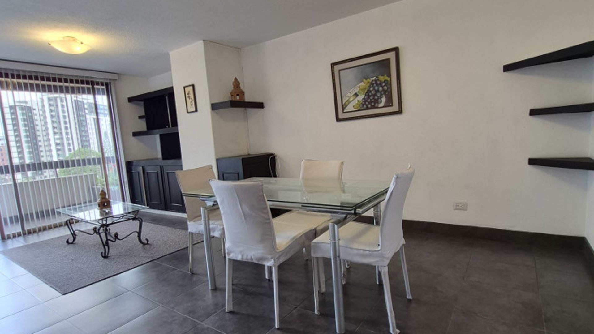 Apartamento semi amueblado renta zona 15 Vista Hermosa - Image 1