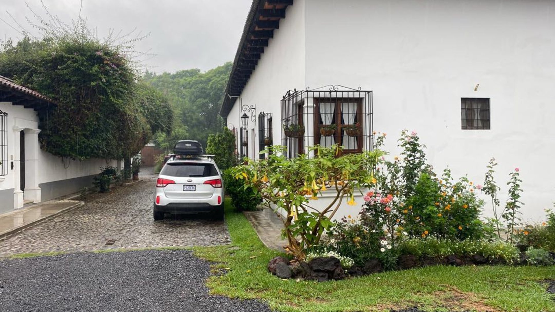 CASA EN VENTA EN EL CASCO DE ANTIGUA GUATEMALA  - Miniatura 8