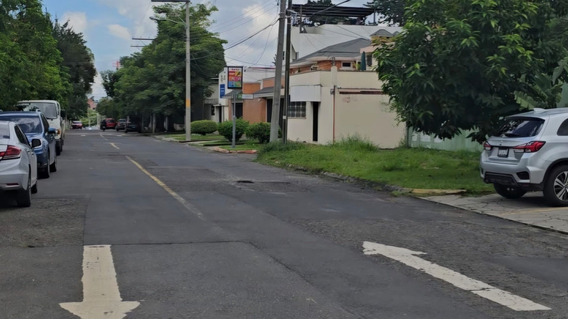 Preciosa Casa En Venta En Zona 15 - Miniatura 3