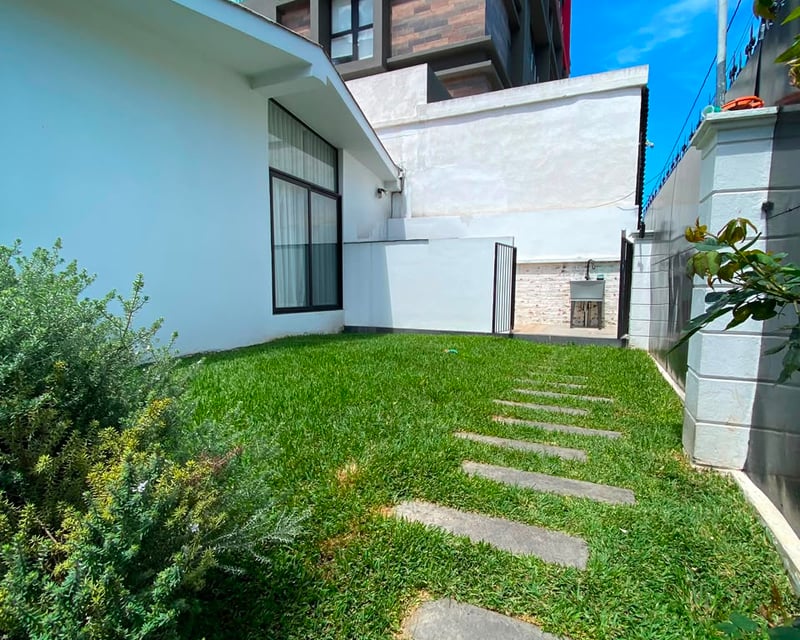 📍 CASA EN RENTA – 4 HAB + PISCINA CLIMATIZADA | VH, ZONA 15