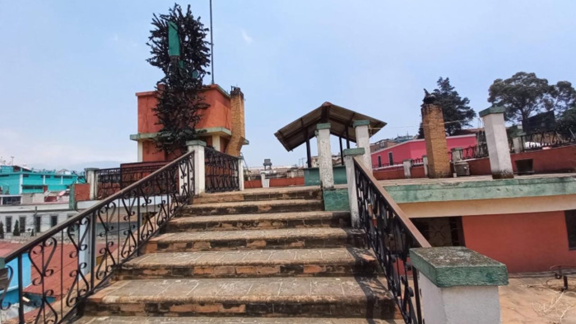 En Venta hotel en el centro histórico Quetzaltenango - Miniatura 5