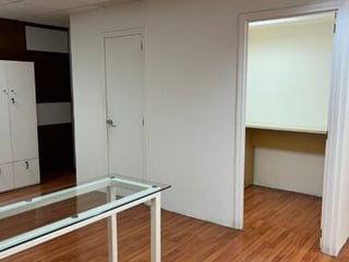 Oficina amueblada en renta, Europlaza zona 14 - 4
