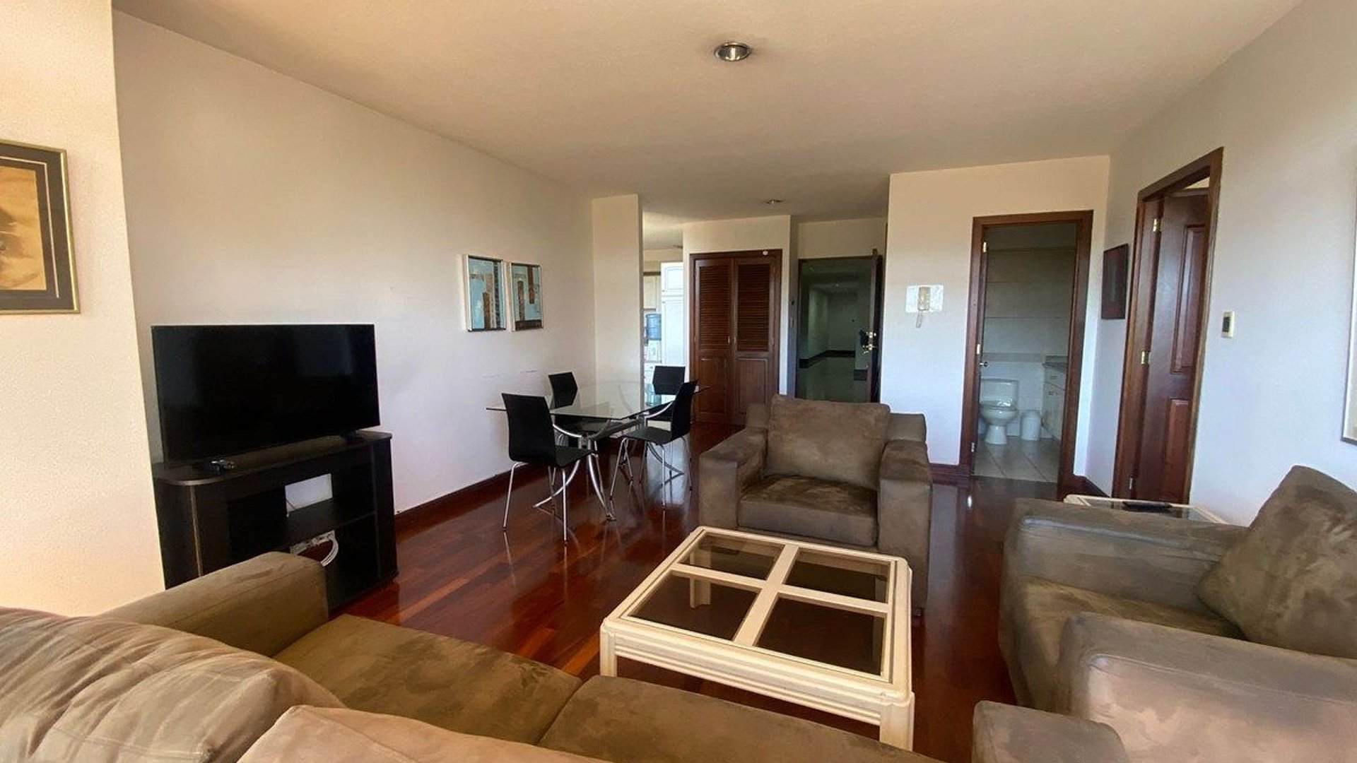 Apartamento Amueblado en Alquiler en zona 14
