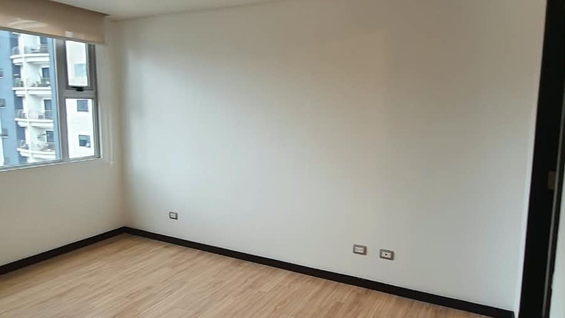 APARTAMENTO EN ALQUILER ZONA 14  CERCANO AVENIDA LAS AMERICAS - Miniatura 4