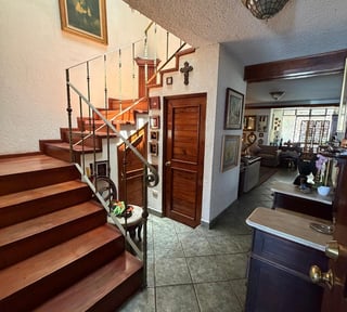 Casa en Venta dentro de condominio en zona 10