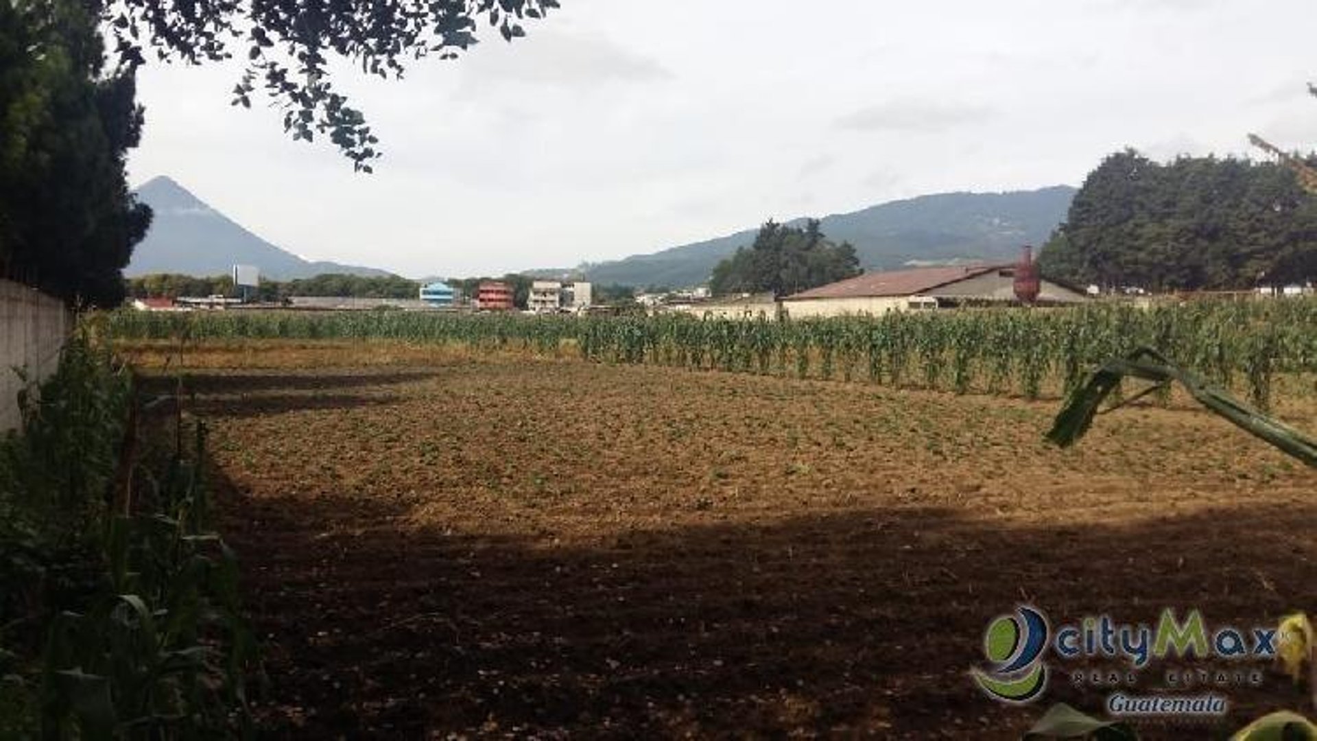 TERRENO de 75 cuerdas en VENTA en Quetzaltenango