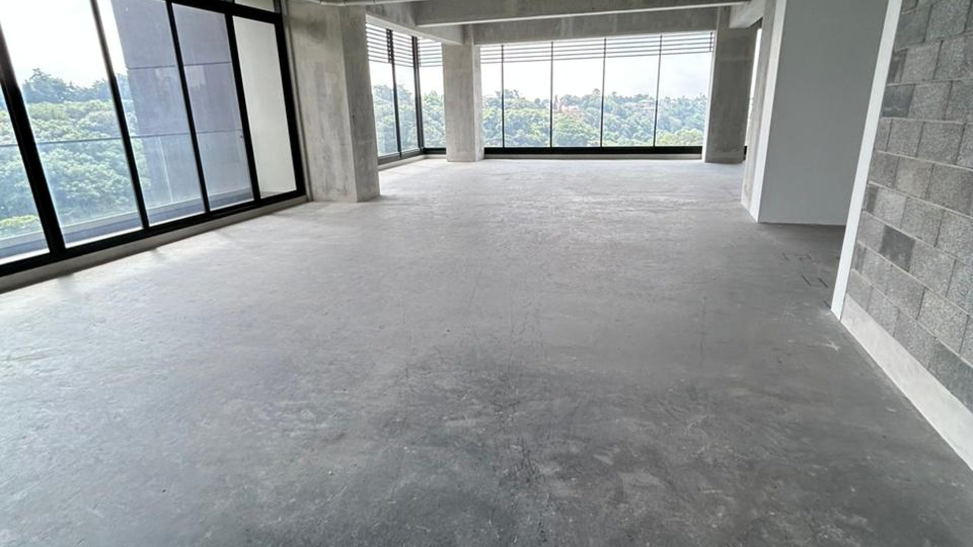 Alquilo Oficinas para Estrenar en Edificio Spazio zona 15