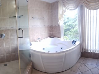 Casa en venta en San Lazaro para inversión Rentada - Image 10