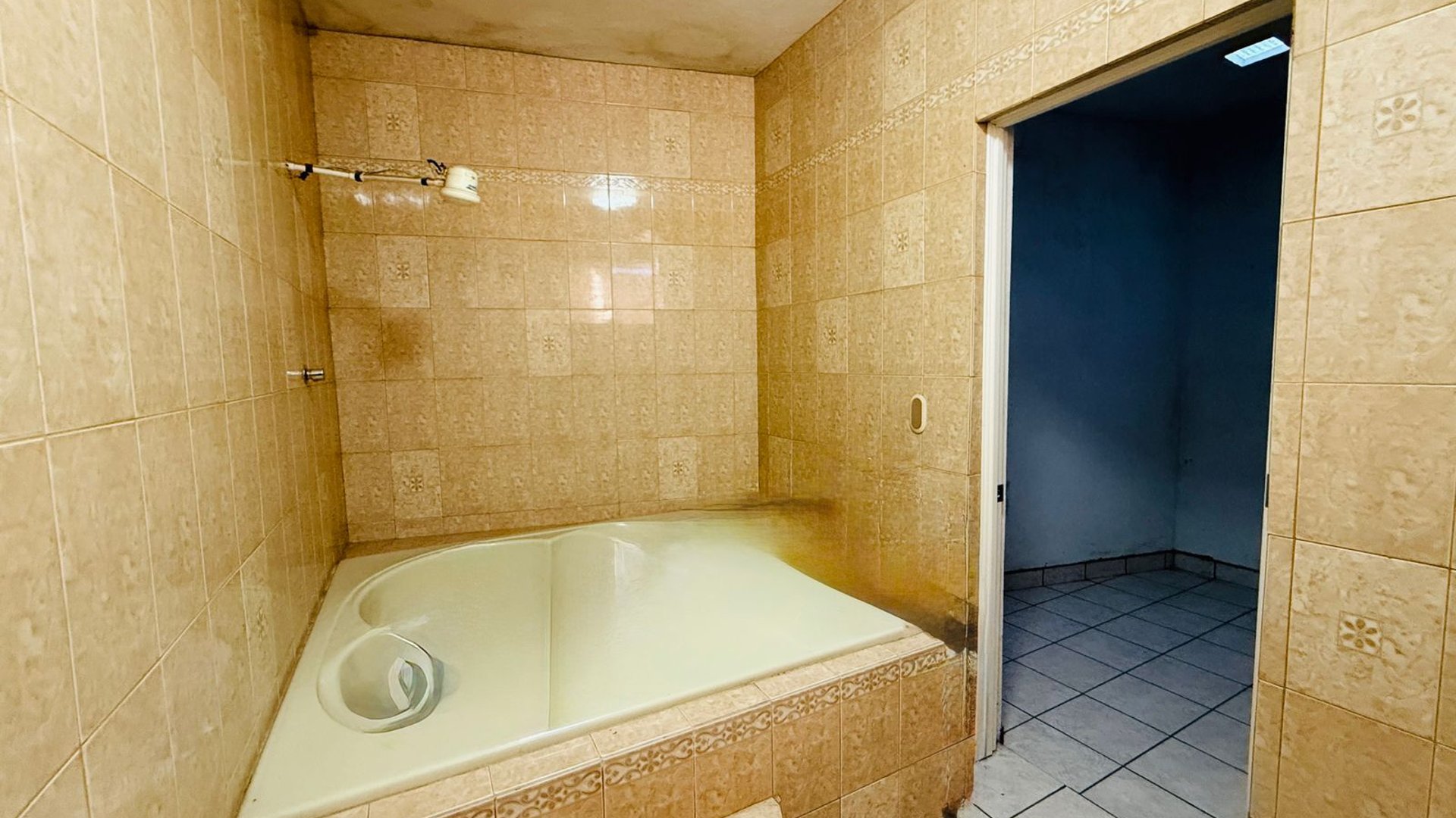 ALQUILER DE CASA PARA VIVIENDA U OFICINAS - BOCA DEL MONTE - Miniatura 9