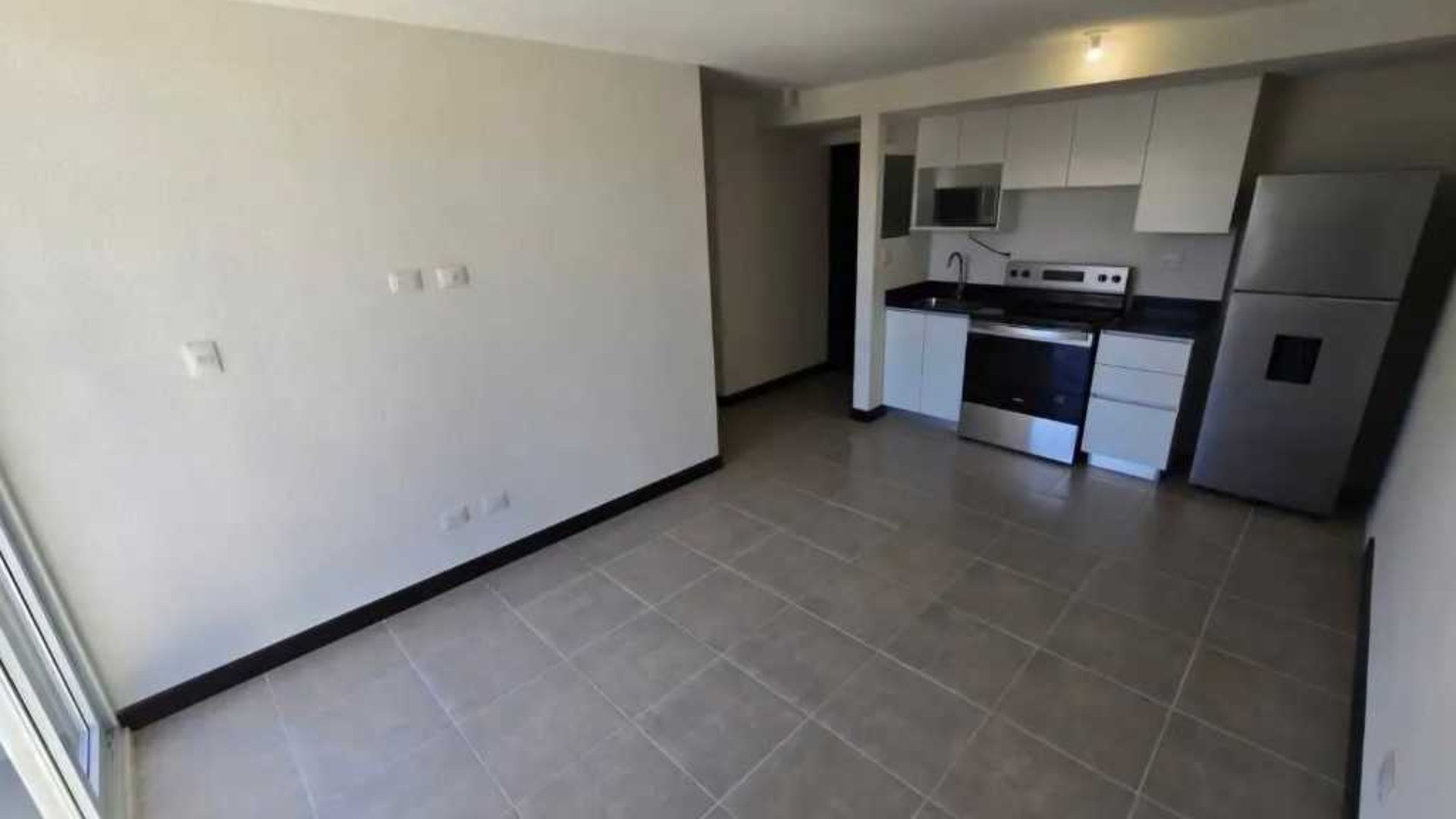 APARTAMENTO EN RENTA – ESENTA, ZONA 12 - Miniatura 2