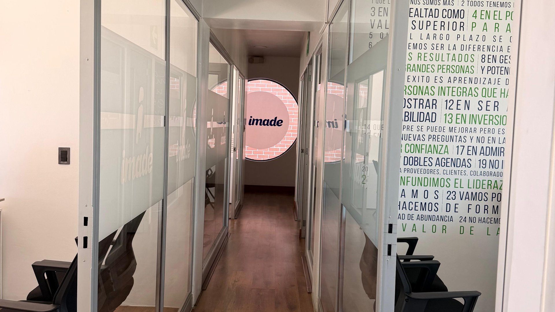 Oficina Premium 200m² Zona 11, Guatemala: ¡Ideal para tu Negocio!
