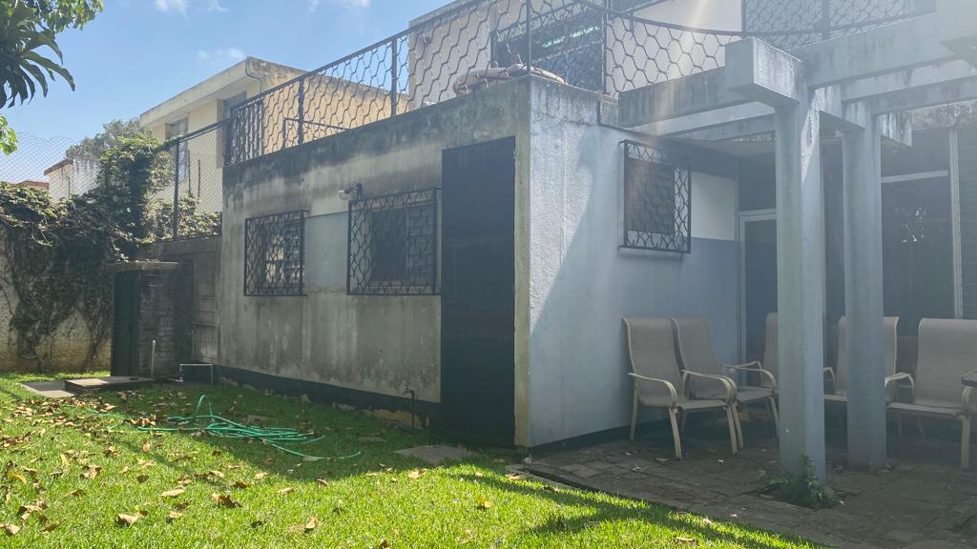 Vendo Linda  Casa en zona 9 - Miniatura 2