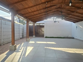 Local Comercial en Renta en Pinares San Cristóbal Guate - 4