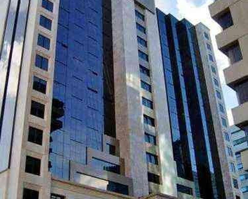 Renta oficina amueblada en zona 10