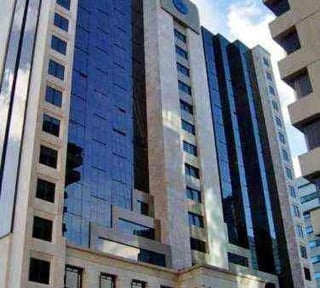 Renta oficina amueblada en zona 10