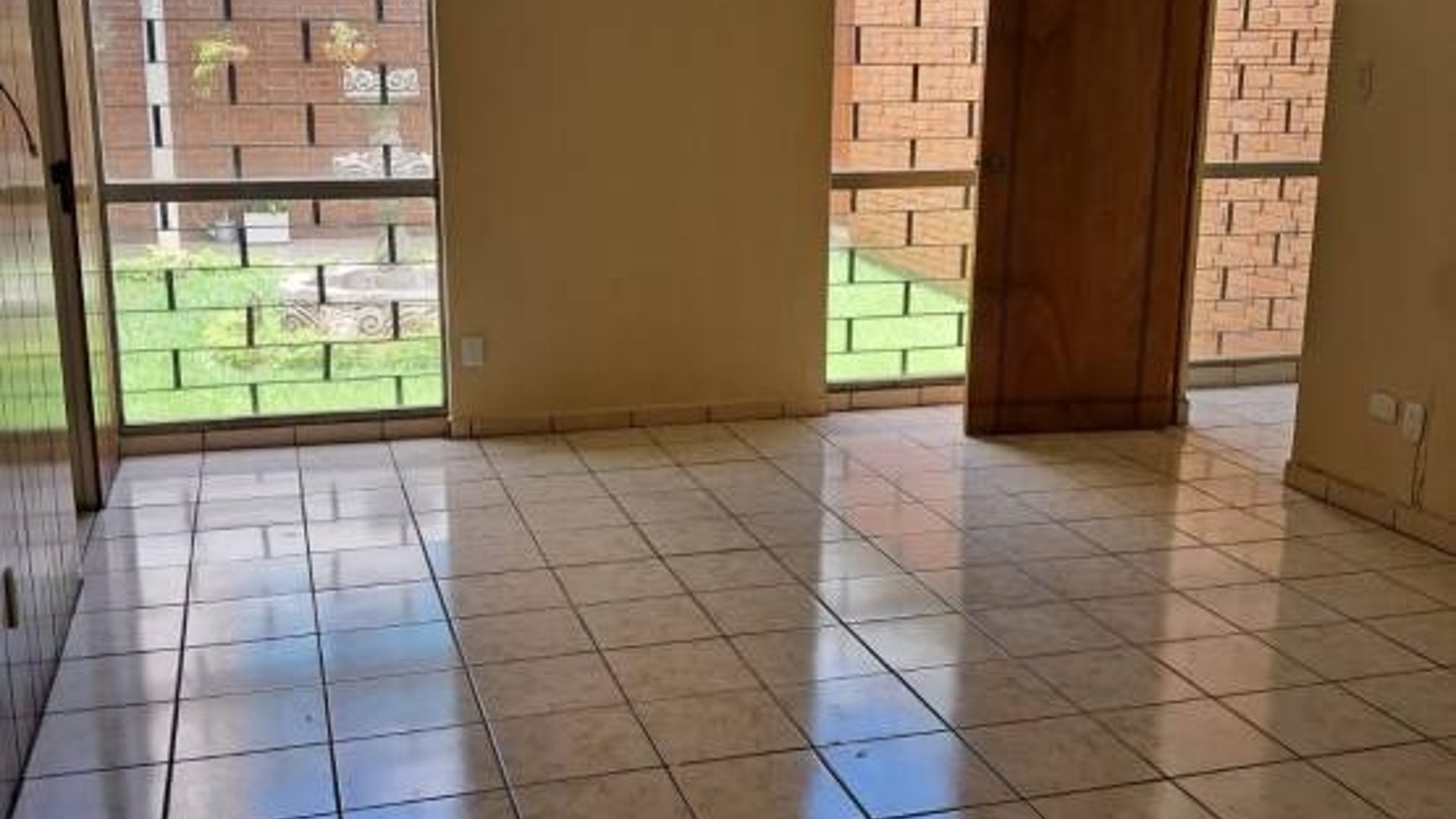 OFICINA EN RENTA ZONA 10 (R10420) - Miniatura 5