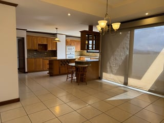 PentHouse En Venta / Renta Torrer Castelar, Zona 10 - 3
