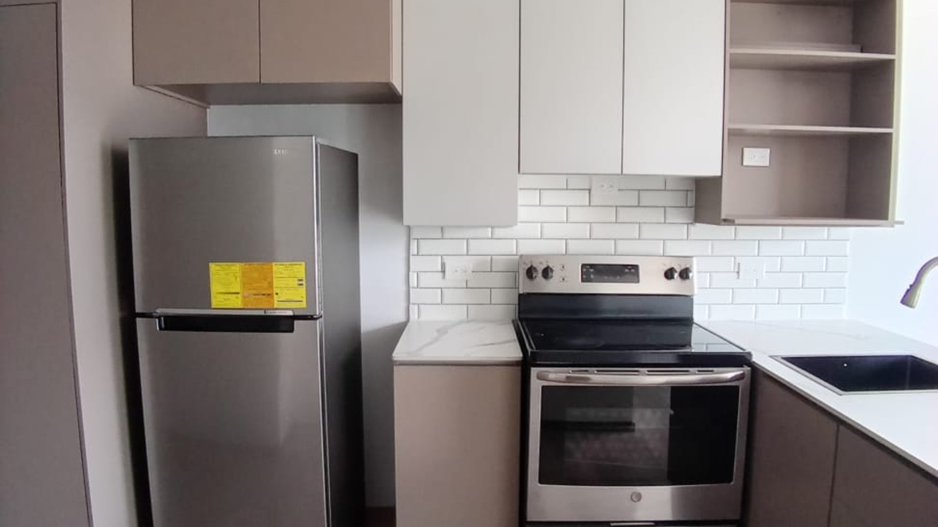 ???? APARTAMENTO EN VENTA – 1 HAB + RENTADO | BIKO | ZONA 10 - Miniatura 3