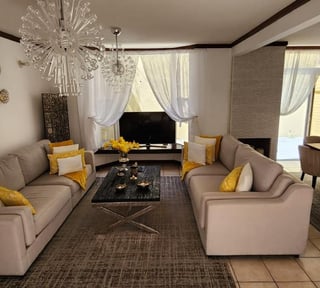 Casa con jardín en venta de 4 habitaciones en zona 16 Ref-5727