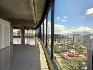 En venta oficinas en Zona 10 Diagonal 6 Guatemala - 5