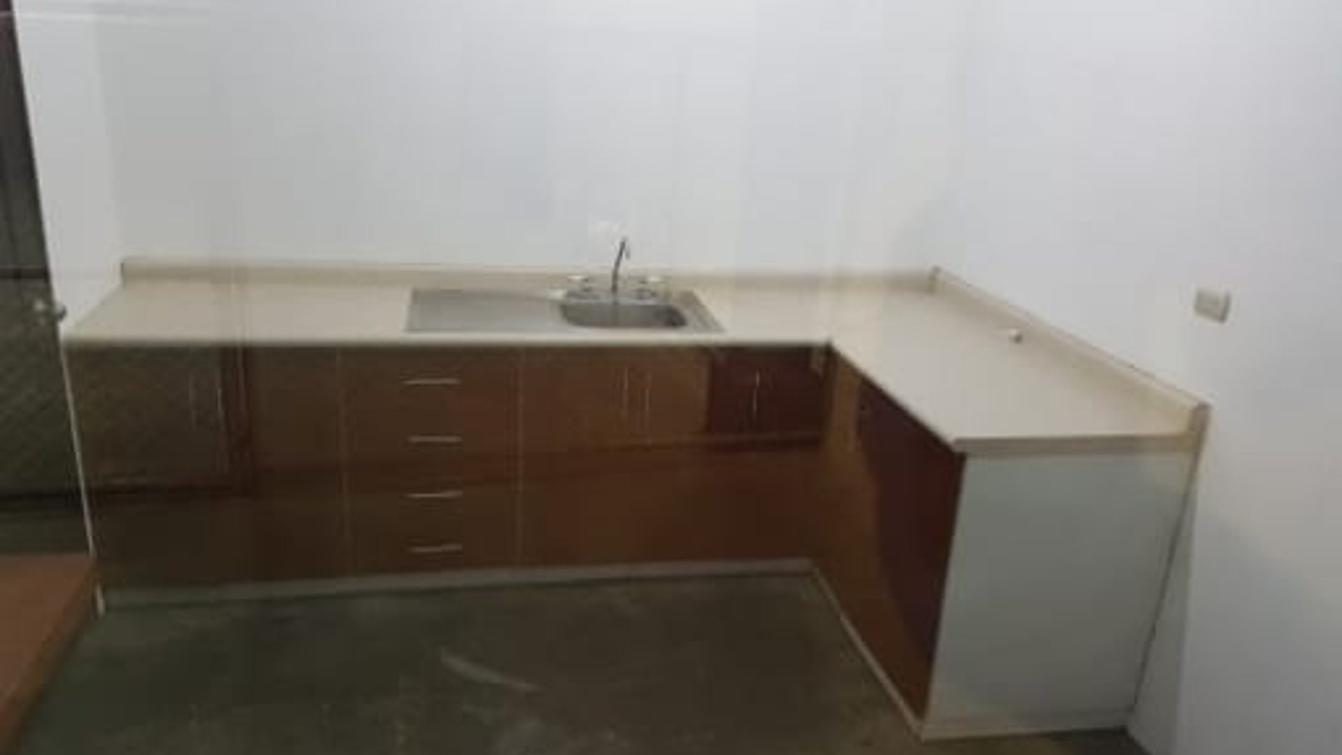 Preciosa Bodega En Alquiler En Zona 21,Al final de la  Atanasio - Miniatura 5