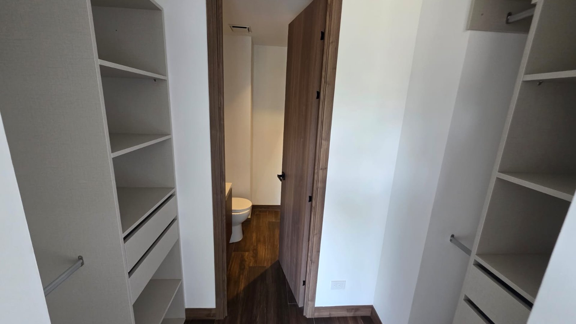Apartamento de 1 habitacion - equipado en zona 15 VH2 Ref-5958 - Miniatura 9