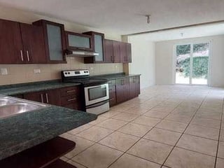 Casa en venta, en Fraijanes - 4