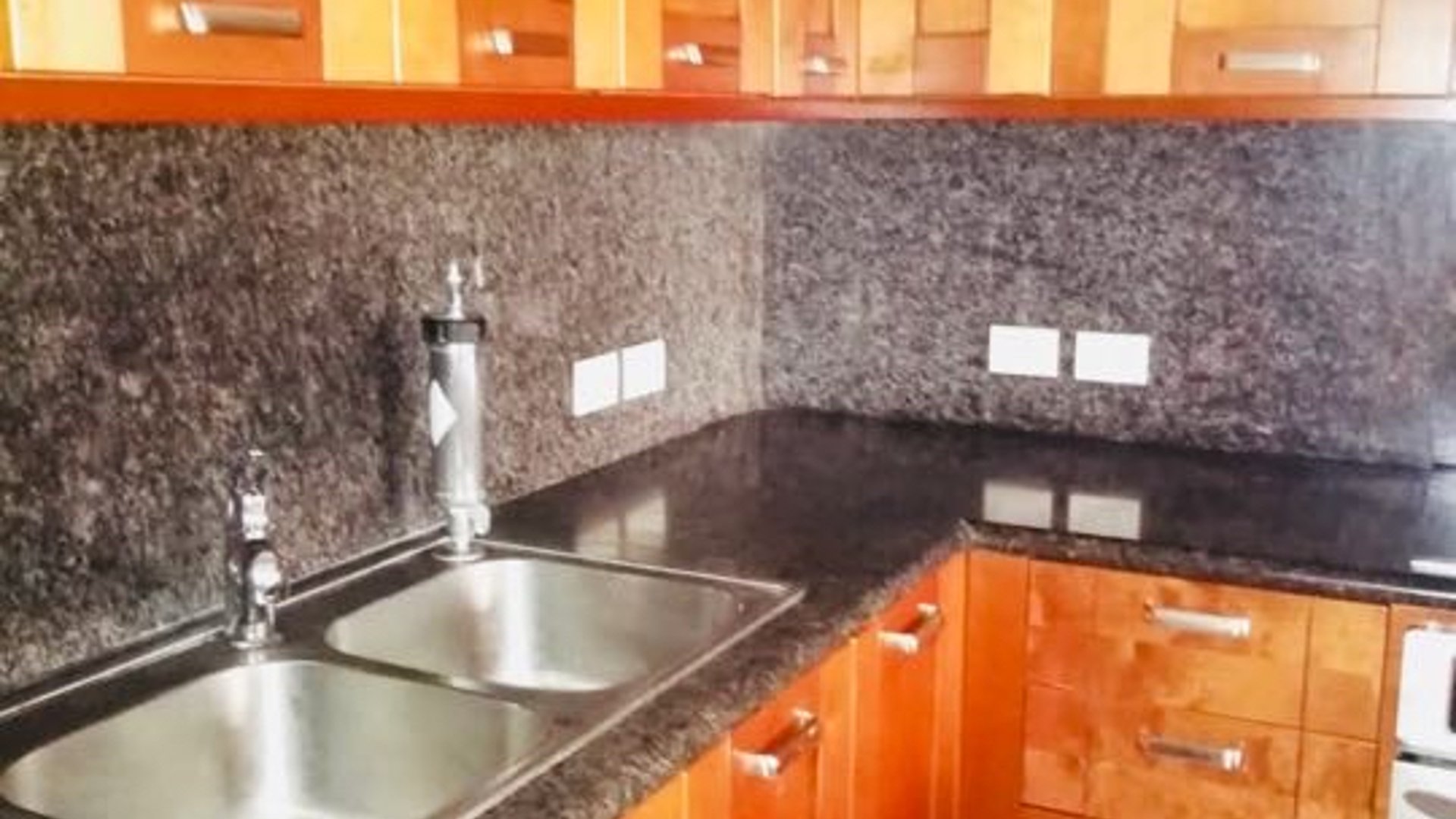 Vendo Apartamento en Zona 14 Edificio Residenza - Miniatura 6