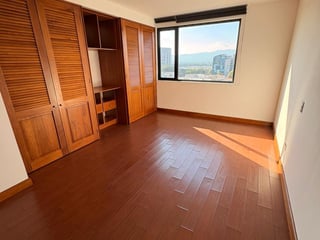 Alquilo apartamento en Torre Condesa zona 14 - 2