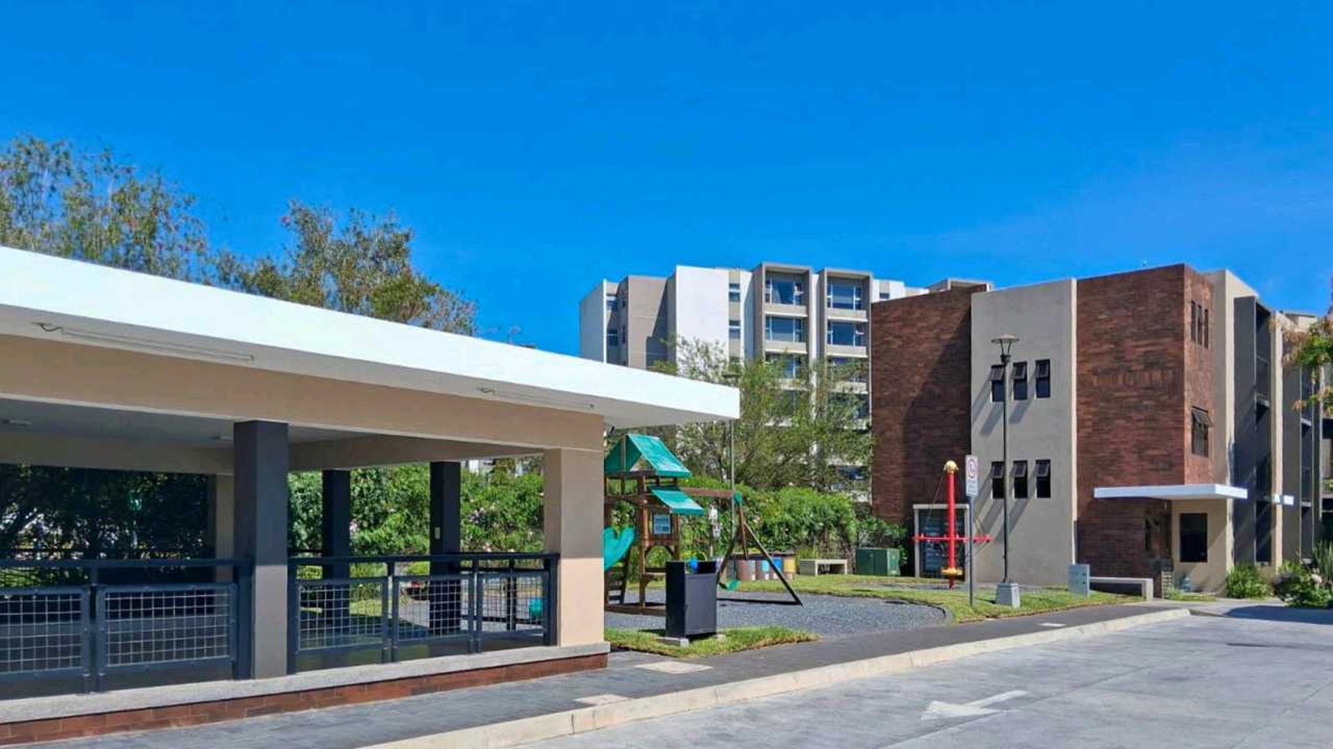 CASA EN ALQUILER????Condominio Segovia, Alameda Norte, Condado Naranjo - Miniatura 6