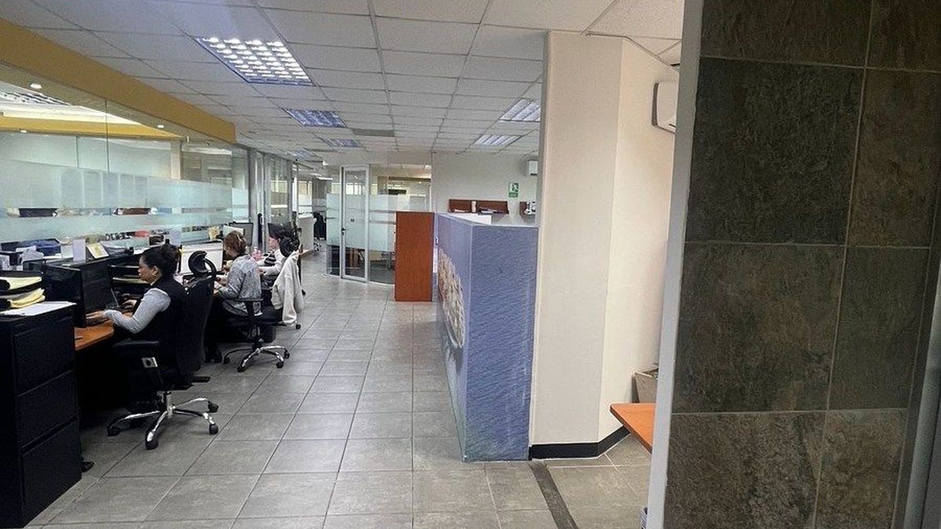 Oficina en Venta – Dubai Center, Zona 10 - Miniatura 5