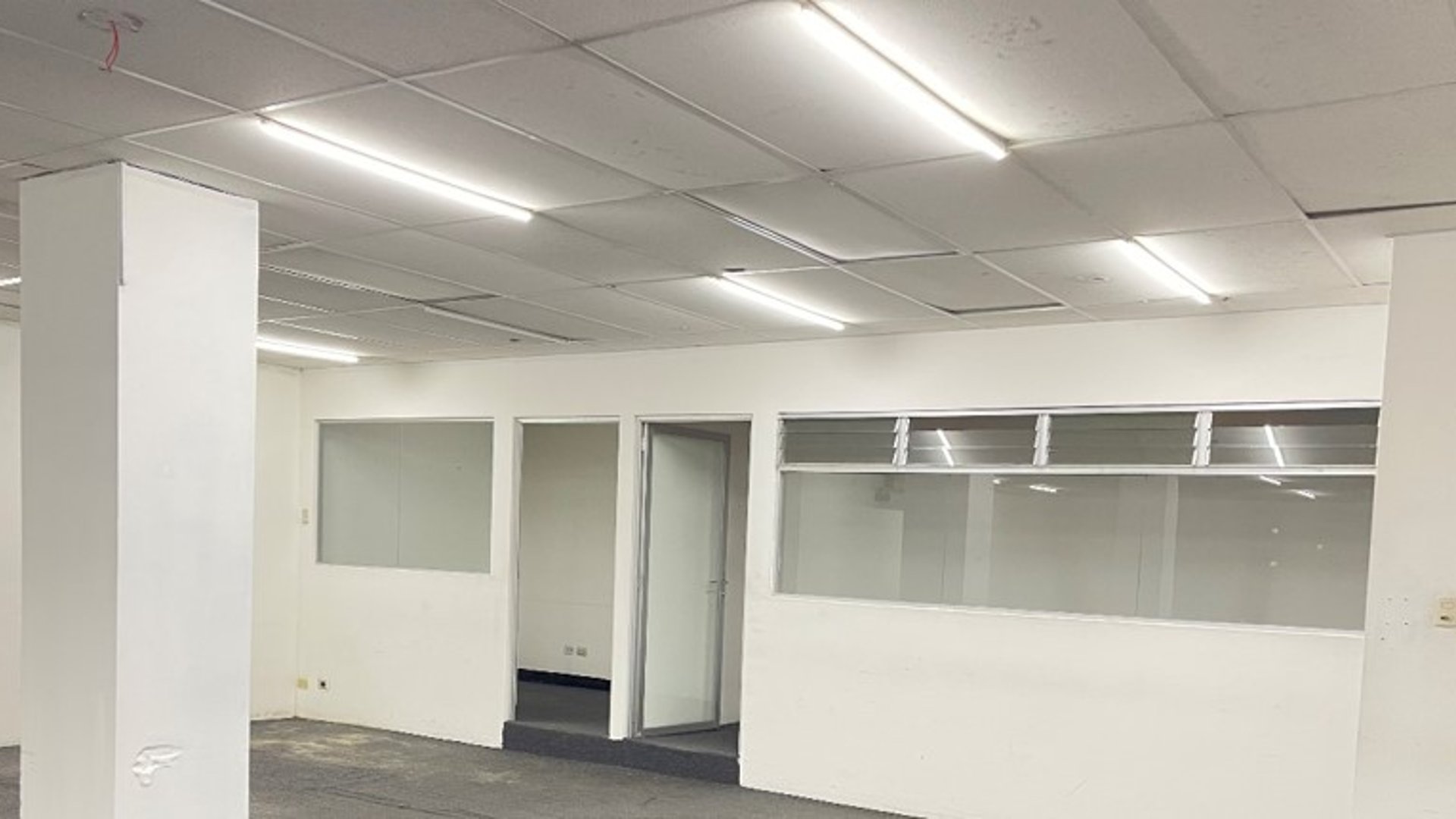 Edificio de oficinas en venta y renta, Zona 9 - Miniatura 9