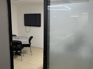 Local Comercial con oficinas en Renta en zona 13 - 3