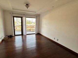 Apartamento en Alquiler – Zona 14 Edificio Tadeus - Image 13