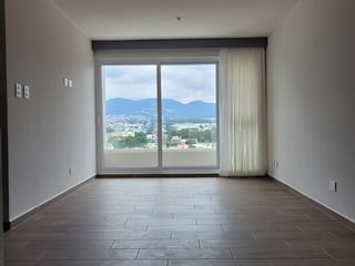 Apartamento en nivel alto en renta de 3 habitaciones en Z7 Ref-5606 - Image 1