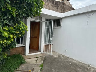 VENTA  casa de un nivel zona 13,  para vivienda u oficinas - 2