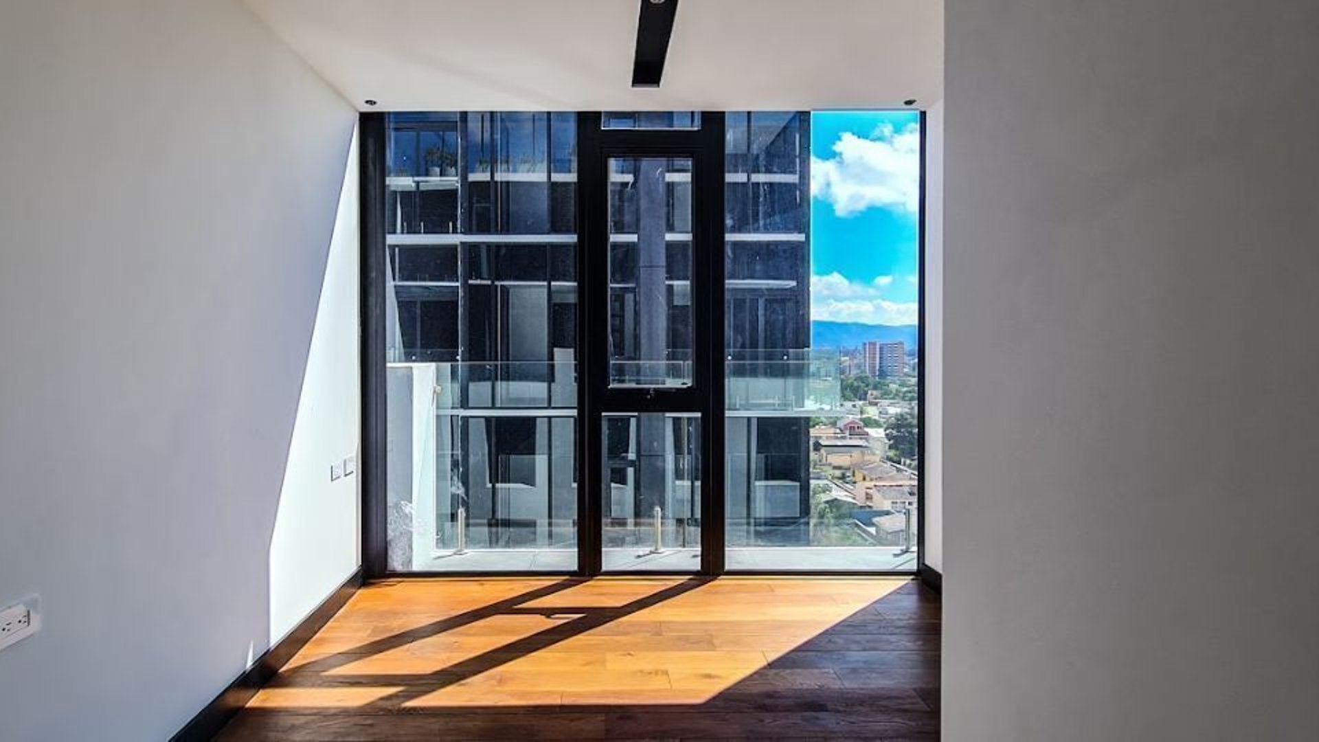 Apartamento en Venta en Villas Mariscal zona 11 - Miniatura 5