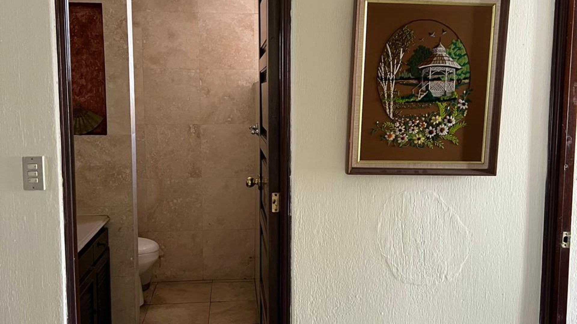 Alquilo Apartamento AMUEBLADO en Zona 9  por  Plazuela España - Miniatura 13