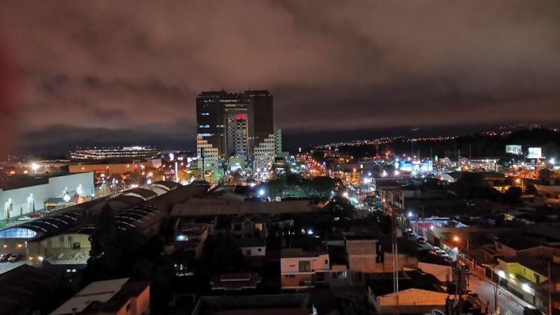 Oficina en renta zona 7 Calzada San Juan Guatemala - Miniatura 5