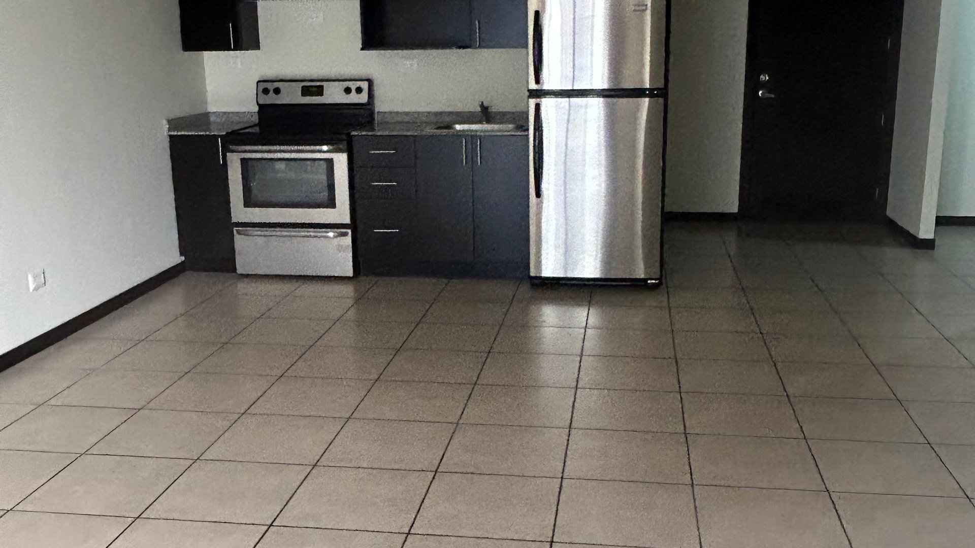 Amplio y céntrico apartamento en venta - Miniatura 2