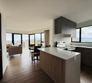 VENTA DE HERMOSO APARTAMENTO - PARQUE 14, ZONA 14