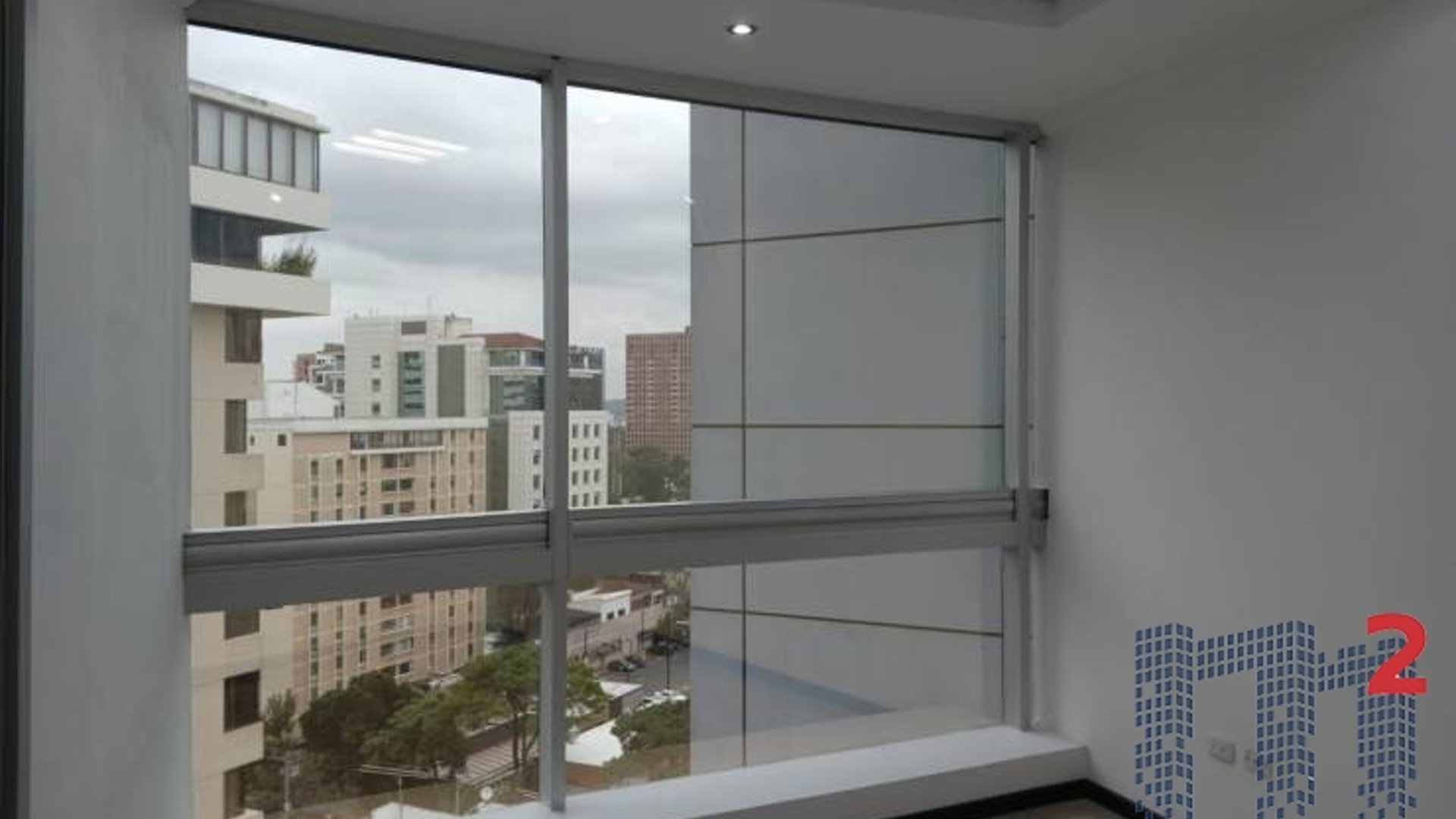 Oficina en Renta, Zona 10 (R9618)