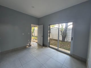 Spacious 3-Bedroom House with Garden, Parking in Santa Elena Barillas - $250,000 - 5