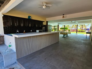 House for Sale in Laguna Quitasombrero, Puerto San José - Spacious with 3 Bedrooms and Pool - Image 12