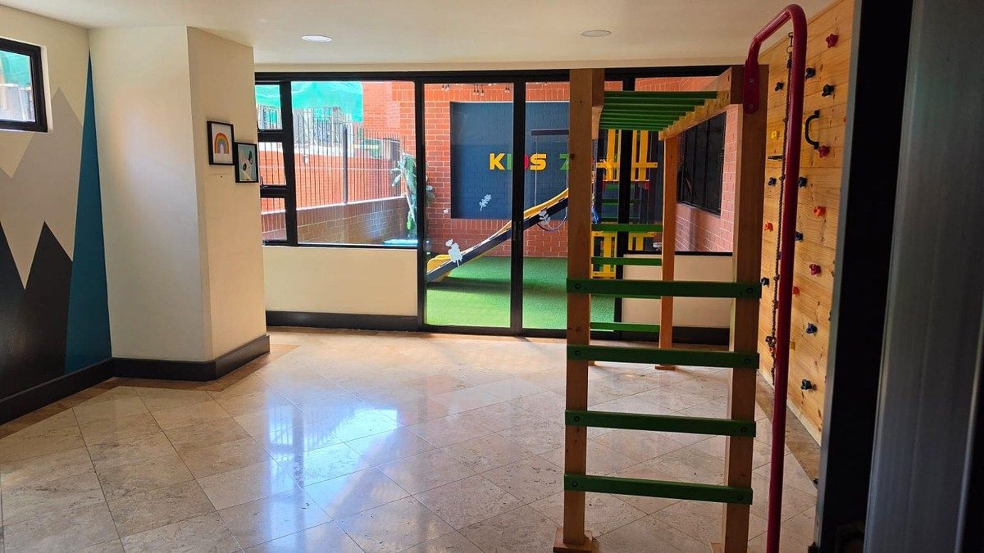 APARTAMENTO EN ALQUILER EN ZONA 14 - Miniatura 4