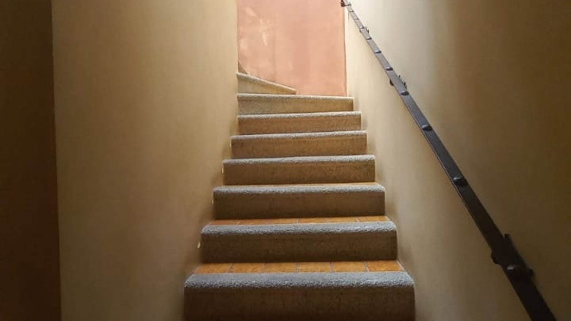 SUITE EN RENTA EN CONDOMINIO EN EL CASCO DE ANTIGUA GUATEMALA - Miniatura 4