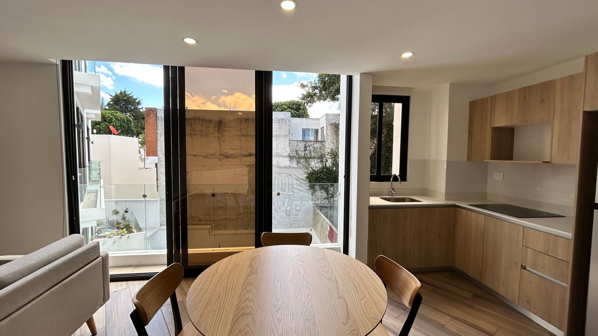 Apartamento en renta, Edificio PRIVE, Vista Hermosa 1 Zona 15 - Miniatura 3